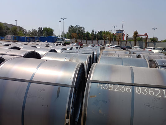ST37 고온 롤링 탄소 철 코일 검은 철 HRC SAE1006 Q235b SS400 ASTM A36 월 매출 10000 톤을 초과