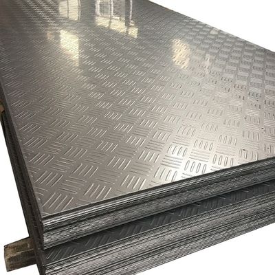2000-12000mm 길이 JIS 표준 Q235 A36 Q345 Ms 다이아몬드 패턴과 함께 가벼운 열 열로 굴린 탄소 강철 쿼크로 된 바닥판