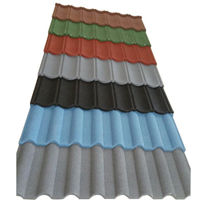 PVC 물질 및 2.7kg/pcs 무게 파란색 반 퇴색 돌 코팅 금속 지붕 타일 고 내구성